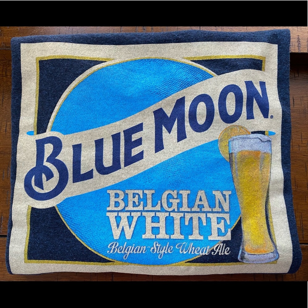 •EUC-LIKE NEW•Blue Moon Brewing Company Official Licensed Square Logo Tee